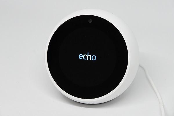 ディスプレイのついた「Amazon Echo Spot」はここがすごい！