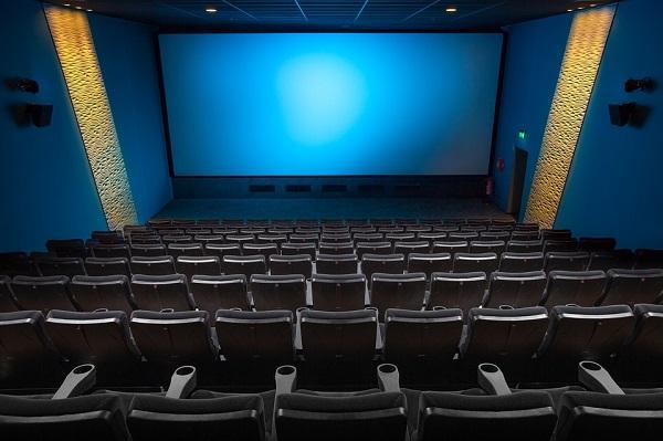 映画館でお得に映画を見る方法。夏の話題作はやはり大画面で！