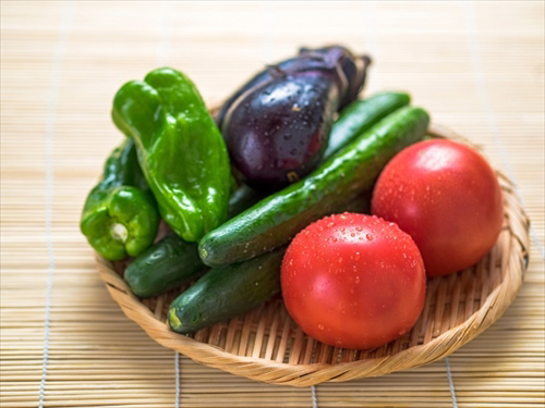 食べ物が傷みやすい夏。野菜や果物の正しい保存法を知っておこう！
